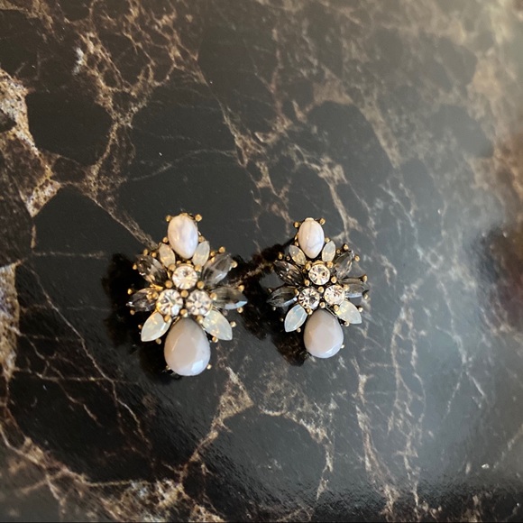 Francesca's Collections Jewelry - ⭐️3 for $3⭐️ Statement earrings